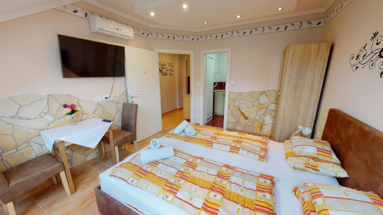 Cristian Apartman Hajduszoboszlo Exterior foto