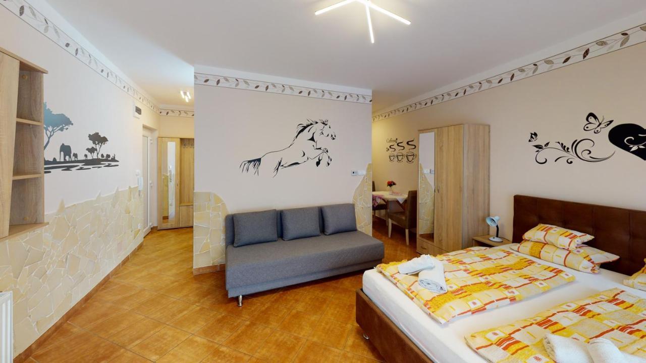 Cristian Apartman Hajduszoboszlo Exterior foto