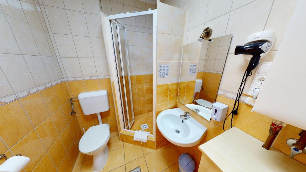 Cristian Apartman Hajduszoboszlo Exterior foto
