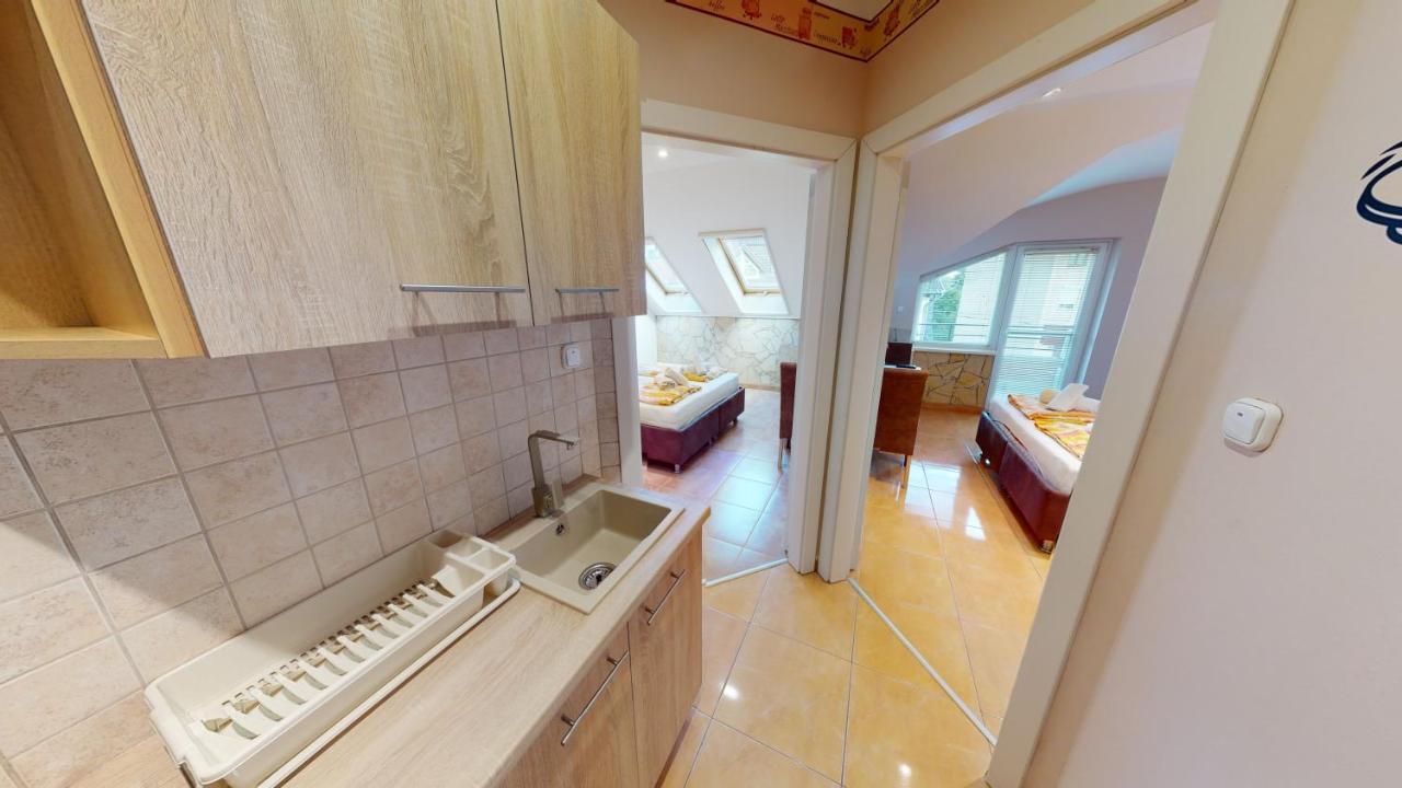 Cristian Apartman Hajduszoboszlo Exterior foto