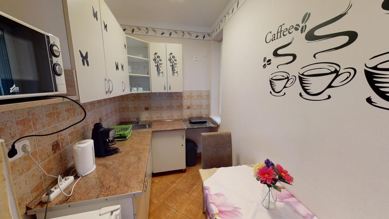 Cristian Apartman Hajduszoboszlo Exterior foto