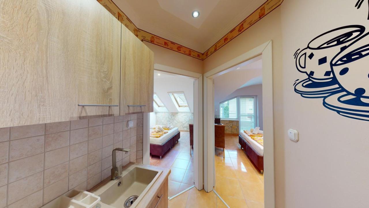 Cristian Apartman Hajduszoboszlo Exterior foto